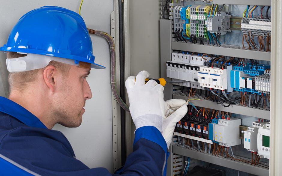 électricien urgence Paris 8
